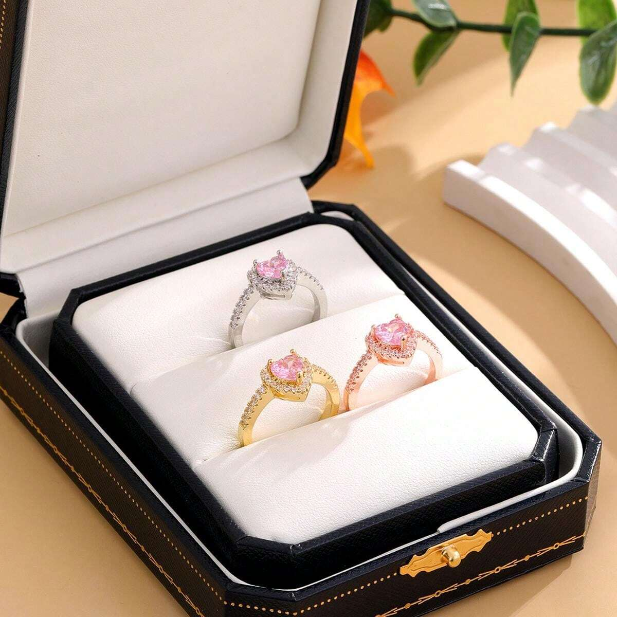 Carllota Stylish Ring Heart Shape I  Sammen Mot Brystkreft